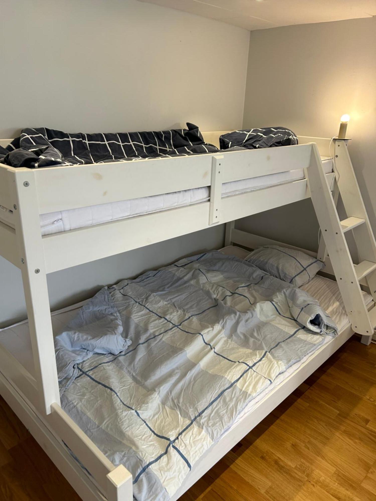 Kaellarlaegenhet Floragatan Apartment Halmstad Ngoại thất bức ảnh